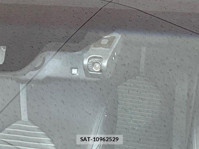 Toyota CAMRY HYBRID 2020-12 7783234-6
