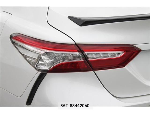 Toyota CAMRY HYBRID 2019-06 7783235-14