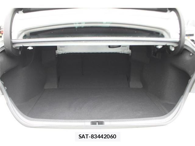 Toyota CAMRY HYBRID 2019-06 7783235-26