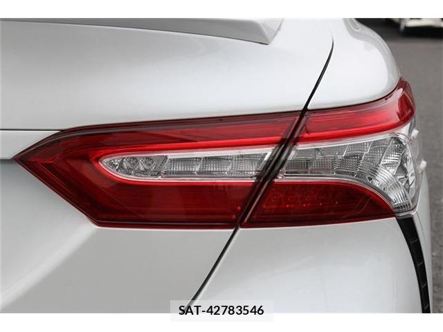 Toyota CAMRY HYBRID 2019-06 7783220-12