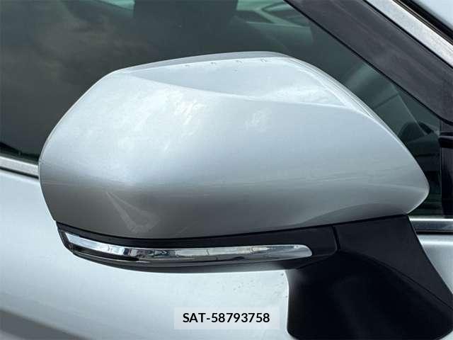Toyota CAMRY HYBRID 2018-02 7783219-29