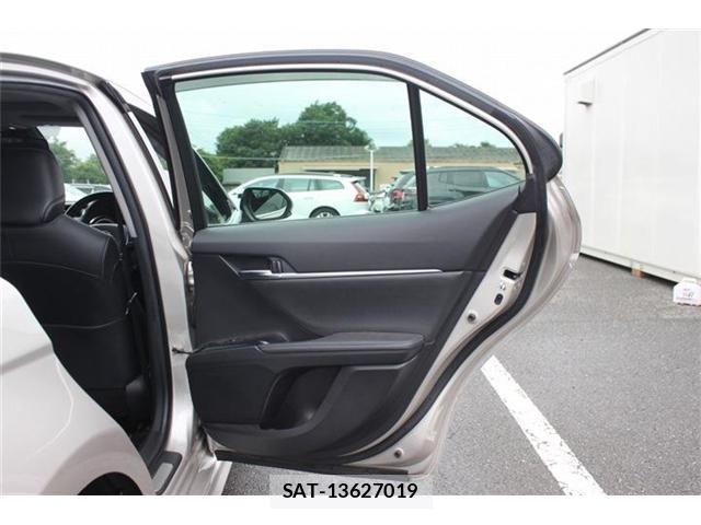 Toyota CAMRY HYBRID 2018-12 7783218-20
