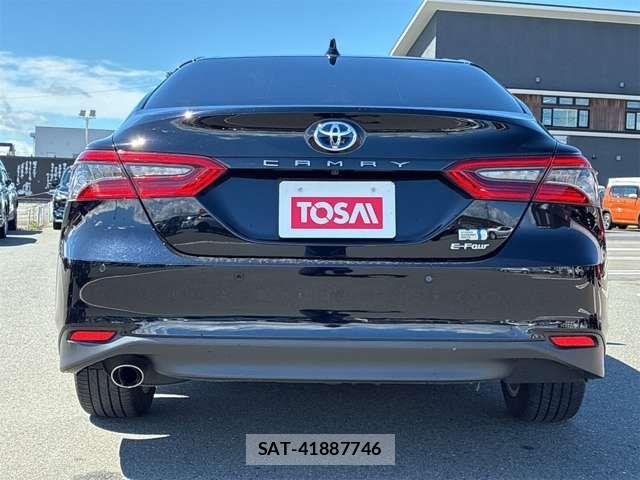 Toyota CAMRY HYBRID 2023-02 7875643-18