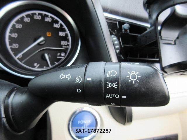 Toyota CAMRY HYBRID 2017-12 7875645-13
