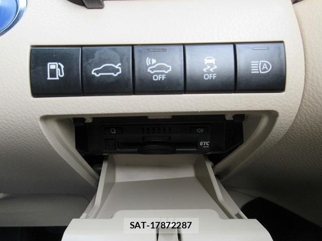 Toyota CAMRY HYBRID 2017-12 7875645-6