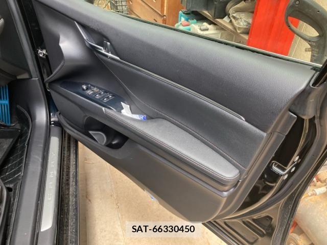 Toyota CAMRY HYBRID 2018-04 7875649-12