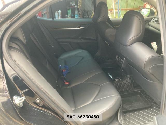 Toyota CAMRY HYBRID 2018-04 7875649-15
