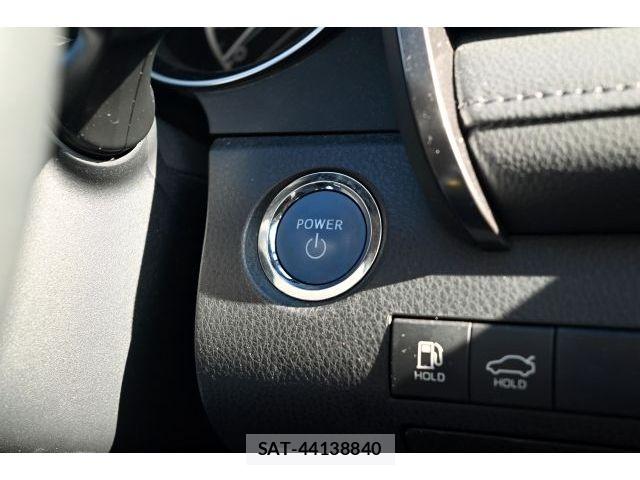 Toyota CAMRY HYBRID 2021-06 7875646-16