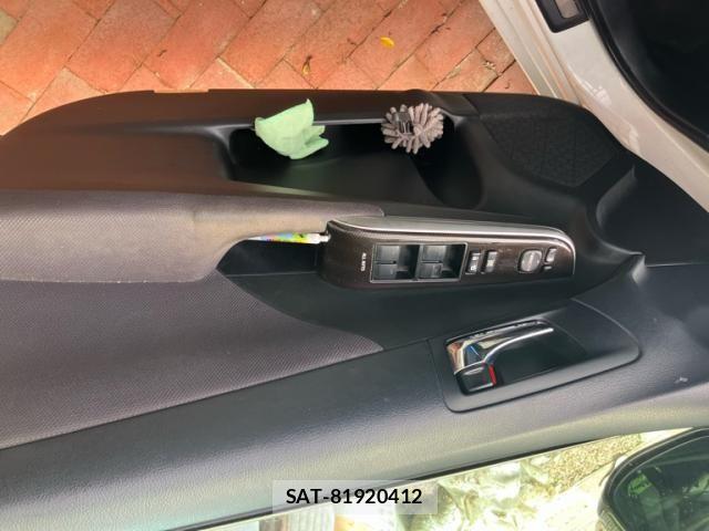 Toyota CAMRY HYBRID 2012-09 7960777-11