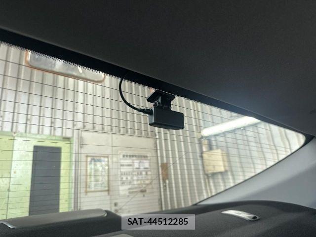 Toyota CAMRY HYBRID 2023-08 7960756-25