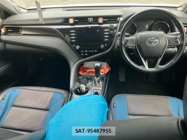 Toyota CAMRY HYBRID 2020-02 7960758-9