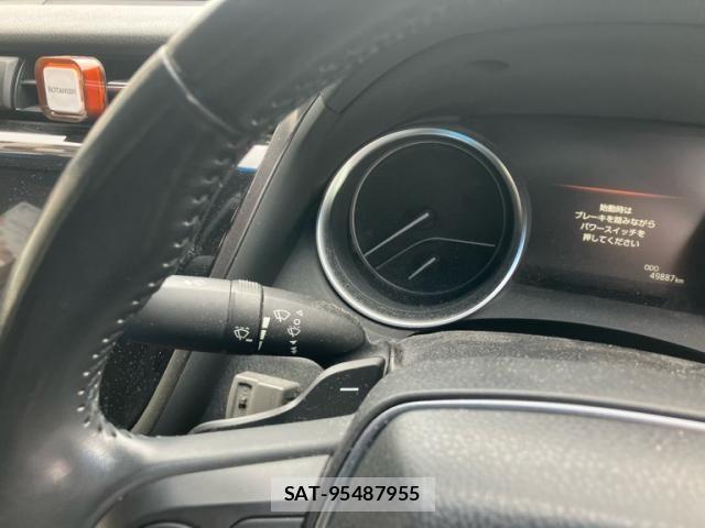 Toyota CAMRY HYBRID 2020-02 7960758-12