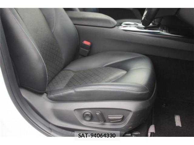 Toyota CAMRY HYBRID 2018-11 8034706-18