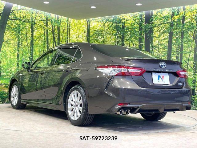 Toyota CAMRY HYBRID 2019-06 8034701-16