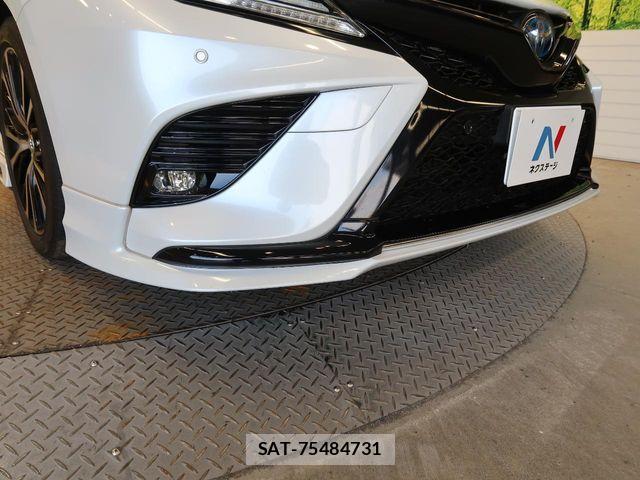 Toyota CAMRY HYBRID 2019-09 8034702-4
