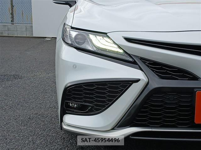 Toyota CAMRY HYBRID 2021-06 8034707-24