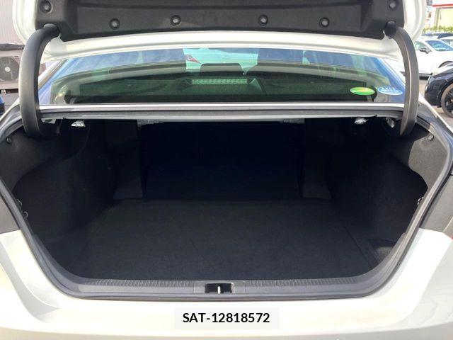Toyota CAMRY HYBRID 2018-08 8034705-12