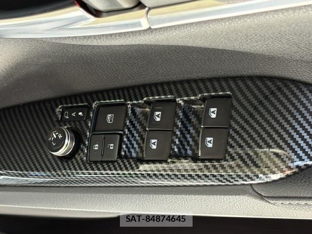 Toyota CAMRY HYBRID 2019-07 8034704-14