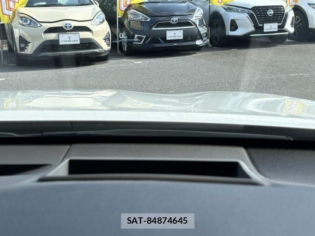 Toyota CAMRY HYBRID 2019-07 8034704-22