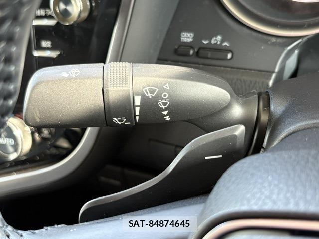 Toyota CAMRY HYBRID 2019-07 8034704-23