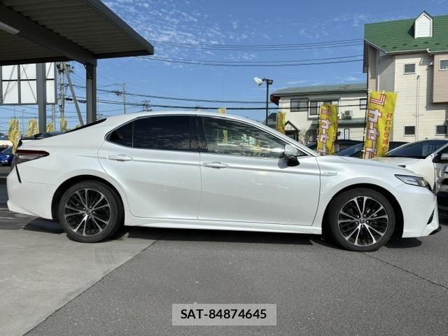 Toyota CAMRY HYBRID 2019-07 8034704-3