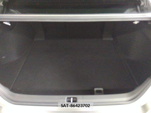Toyota CAMRY HYBRID 2021-09 8073153-13