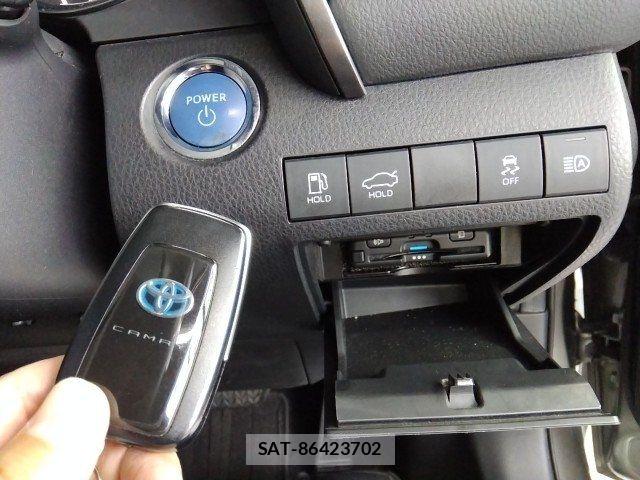 Toyota CAMRY HYBRID 2021-09 8073153-19