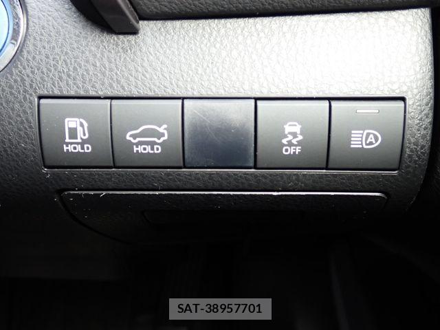 Toyota CAMRY HYBRID 2021-05 8073155-8