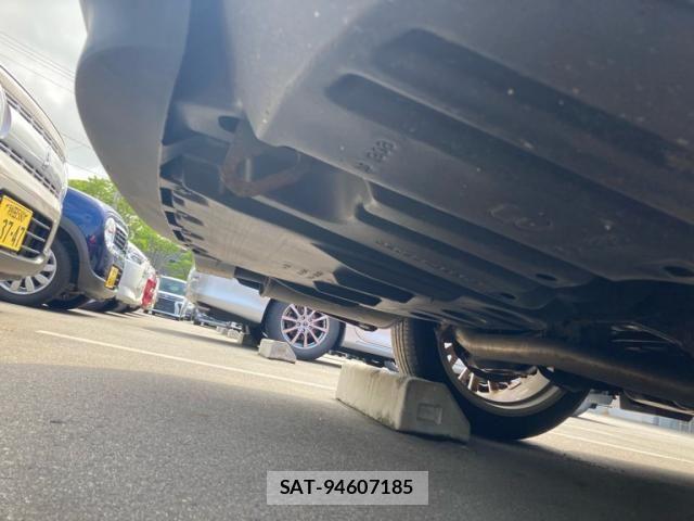 Toyota CAMRY HYBRID 2017-10 8073158-8