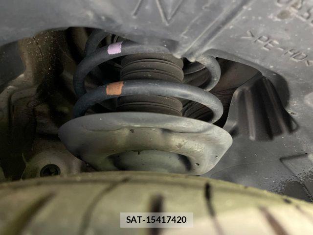 Toyota CAMRY HYBRID 2017-08 8073156-19