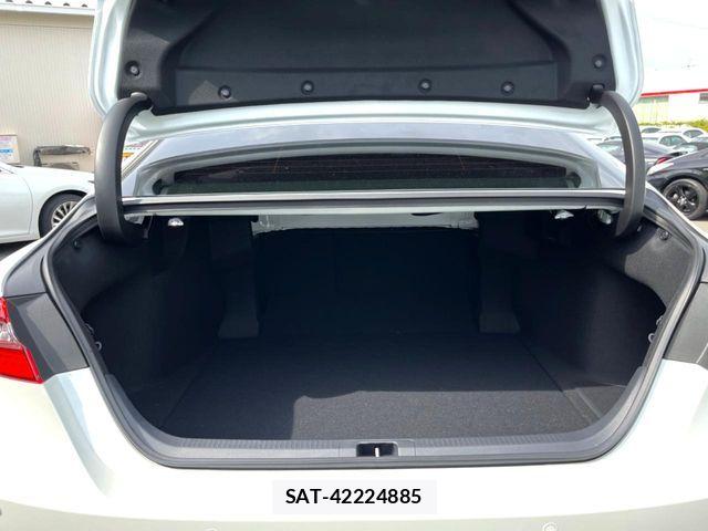 Toyota CAMRY HYBRID 2022-07 8073152-12