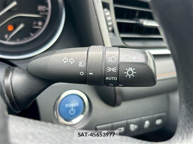 Toyota CAMRY HYBRID 2017-12 8098385-29
