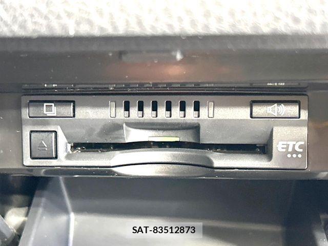 Toyota CAMRY HYBRID 2018-03 8098387-5