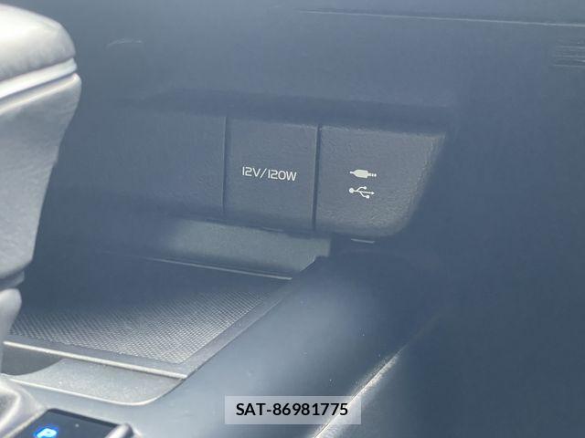 Toyota CAMRY HYBRID 2019-02 8098384-13