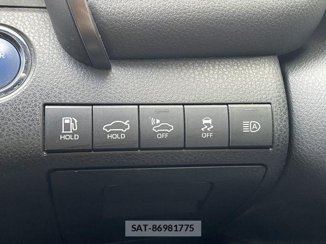 Toyota CAMRY HYBRID 2019-02 8098384-15