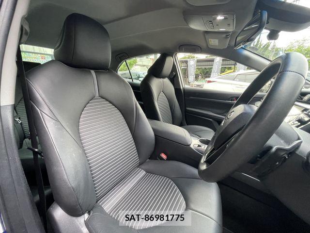 Toyota CAMRY HYBRID 2019-02 8098384-17