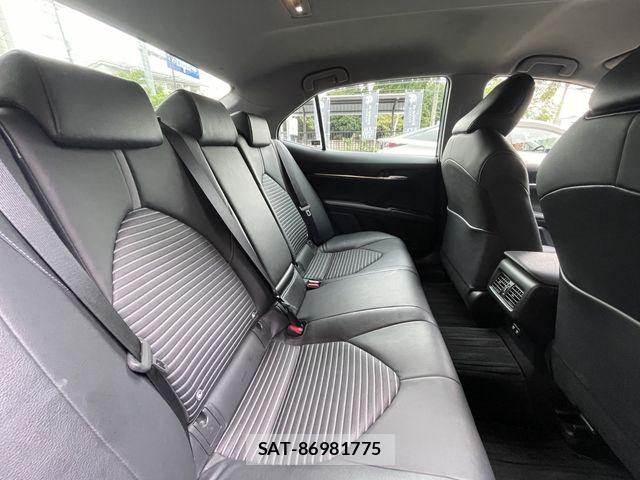 Toyota CAMRY HYBRID 2019-02 8098384-19