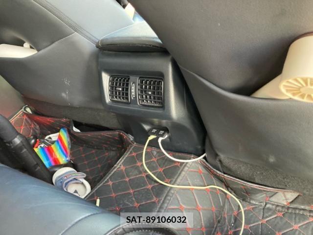 Toyota CAMRY HYBRID 2017-11 8098386-12