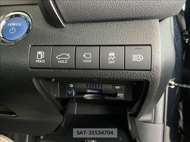 Toyota CAMRY HYBRID 2021-04 8098383-17