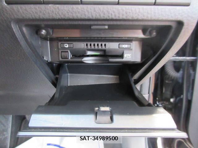 Toyota CAMRY HYBRID 2021-07 8206728-6