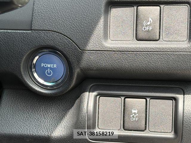 Toyota CAMRY HYBRID 2013-05 8229118-17