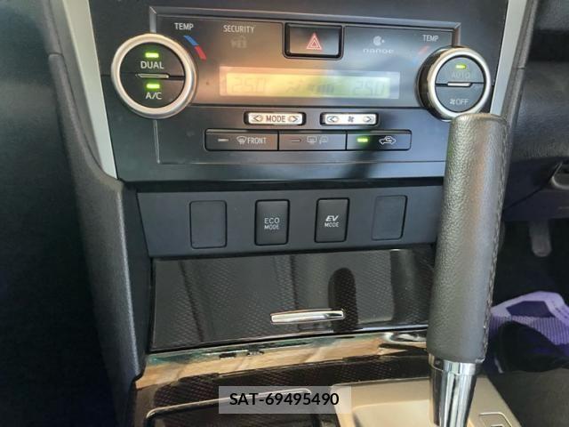 Toyota CAMRY HYBRID 2012-01 8229117-16