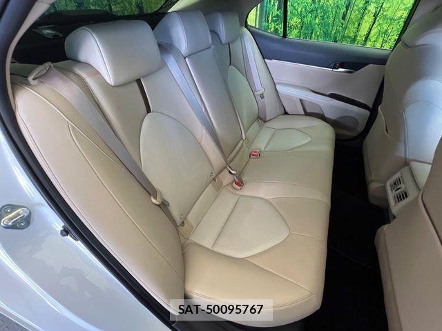 Toyota CAMRY HYBRID 2017-11 8244764-8