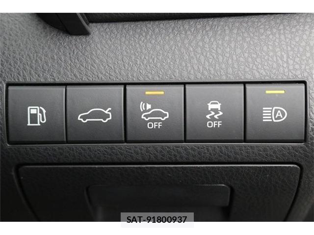 Toyota CAMRY HYBRID 2018-04 8313561-6