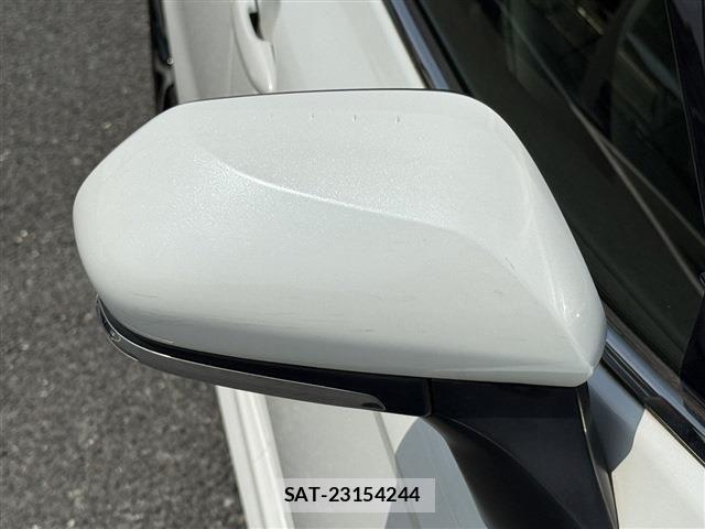 Toyota CAMRY HYBRID 2019-01 8313557-27