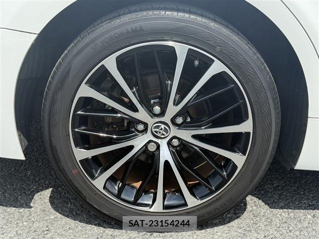 Toyota CAMRY HYBRID 2019-01 8313557-29