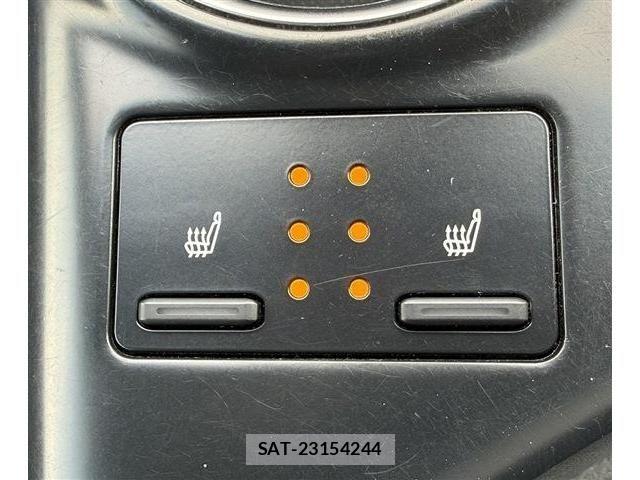 Toyota CAMRY HYBRID 2019-01 8313557-3