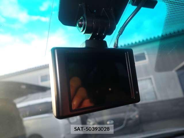Toyota CAMRY HYBRID 2015-08 8313562-22