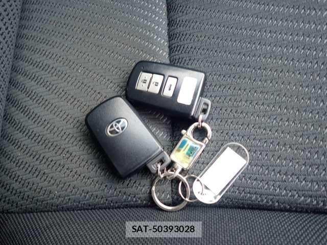 Toyota CAMRY HYBRID 2015-08 8313562-23