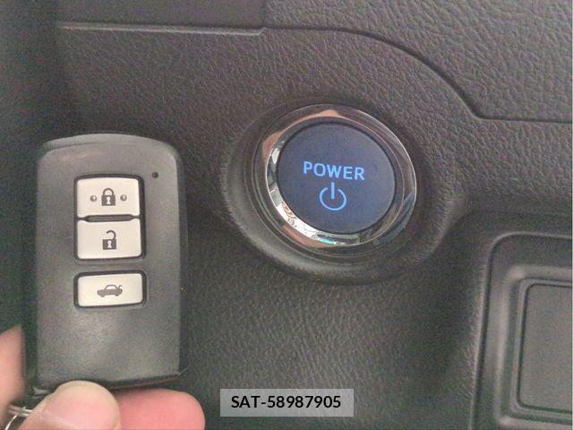 Toyota CAMRY HYBRID 2015-09 8313563-12